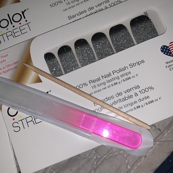 💅Color Street nails 💅2/Colors 💅 - Picture 6 of 16